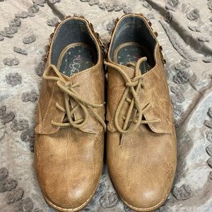 Sugar Oxford type shoes